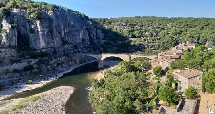 Gite « Les Rives De L'Ardeche » Ucel Екстериор снимка